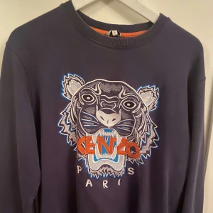 Kenzo tröja - Säljer denna Kenzo tröja då den inte kommer till användning längre