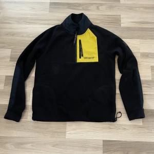 Tommy Hilfiger kofta - Inte så använd