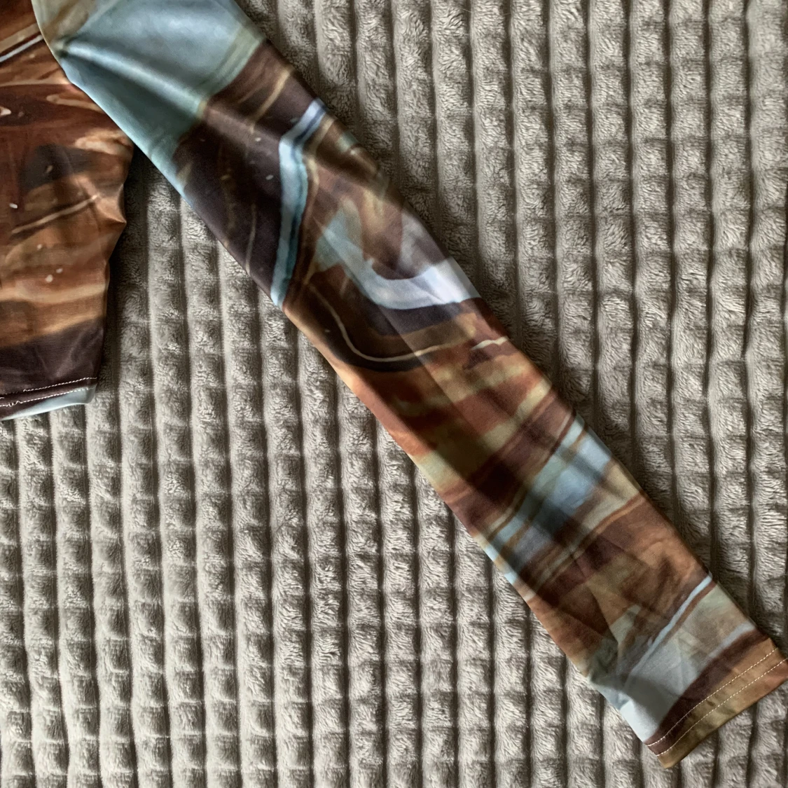 Mönstrad croptop  - 90