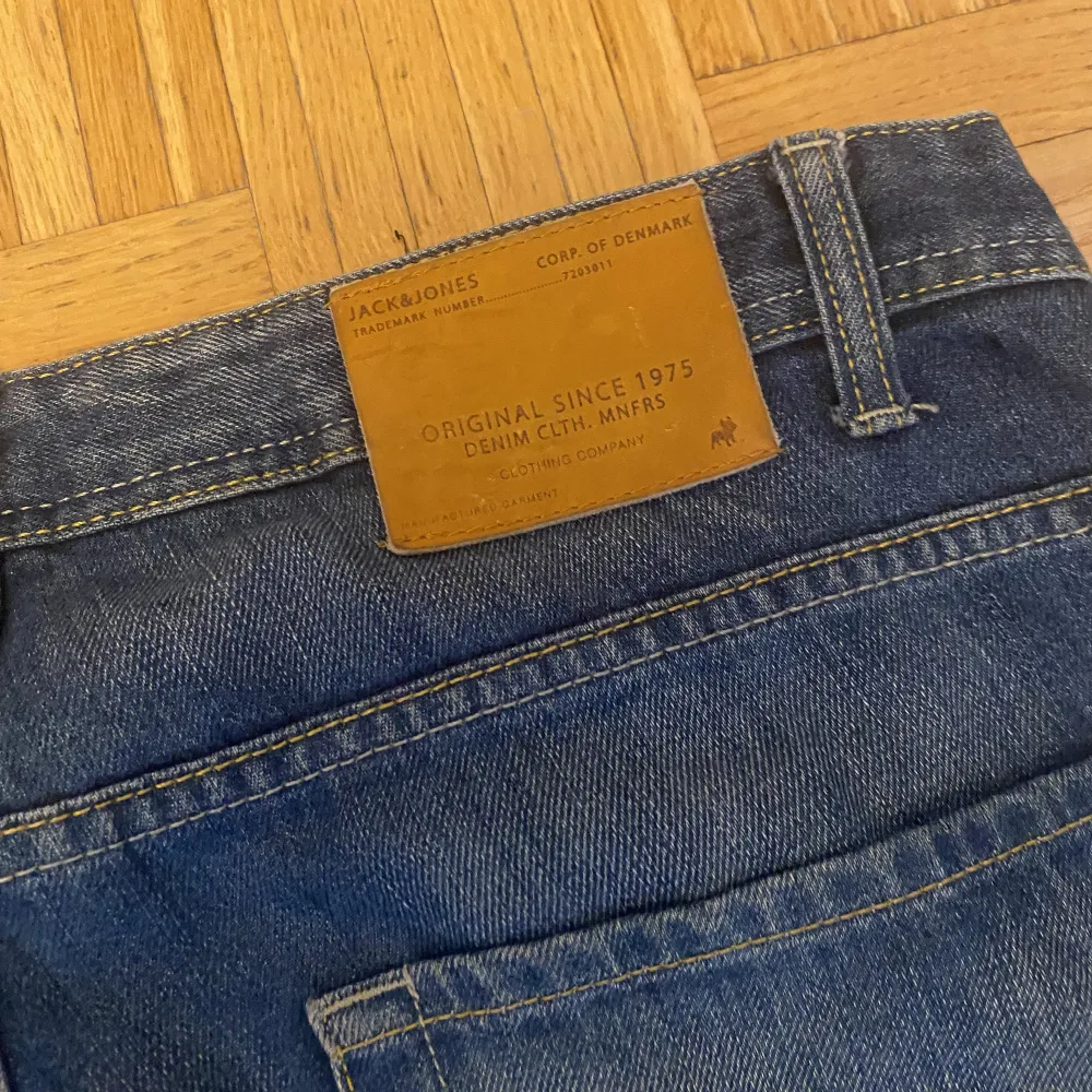 JACK&JONES jeans i bra kondition. Om du vill ha bild på dem på, så är det ba att skriva😤. Jeans & Byxor.
