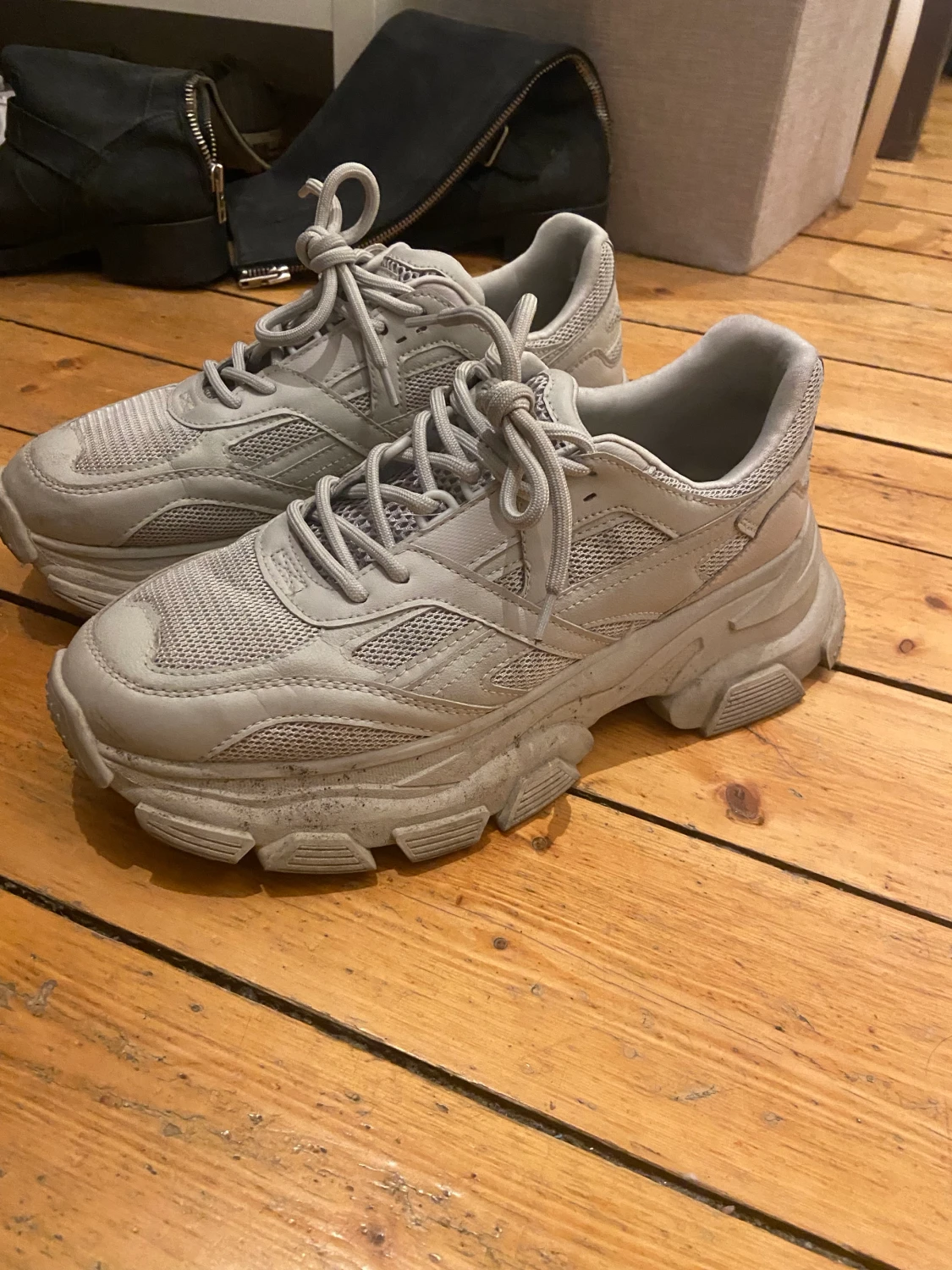 Skor från Bershka 42,5 - 27