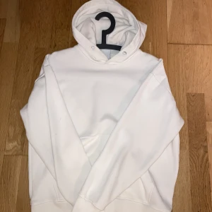 Vit hoodie - Bra skick