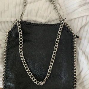 Väska - Nyskick, använd 2 gånger.  