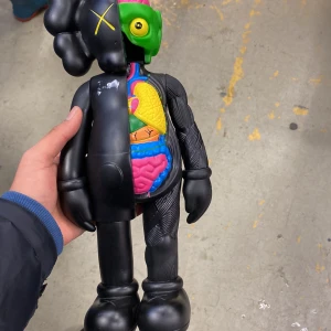 Kaws - Jag hitta detta i förrådet vill ba få bort dem. Priset kan sänkas vid snabb affär 