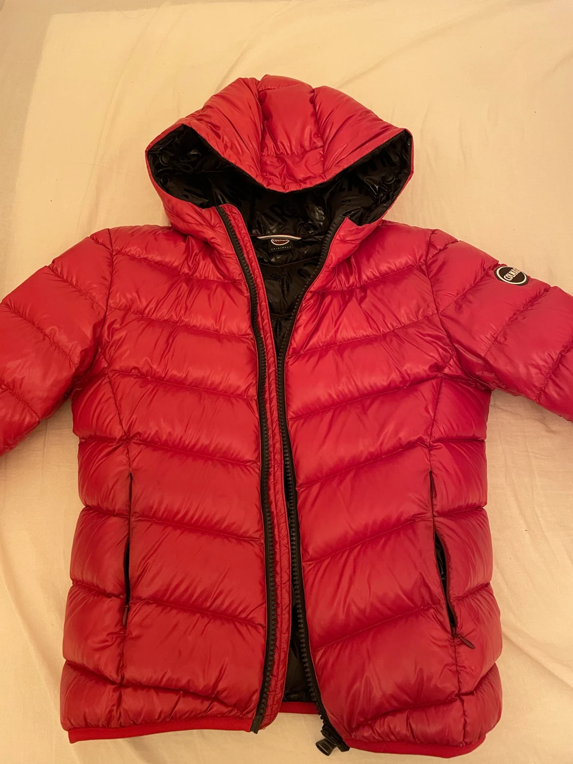 Röd colmar jacka
