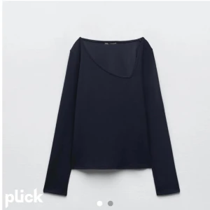 Zara tröja - Jättefin marinblå tröja från zara, nu slutsåld. Använd en gång. Frakt ingårinte.💕