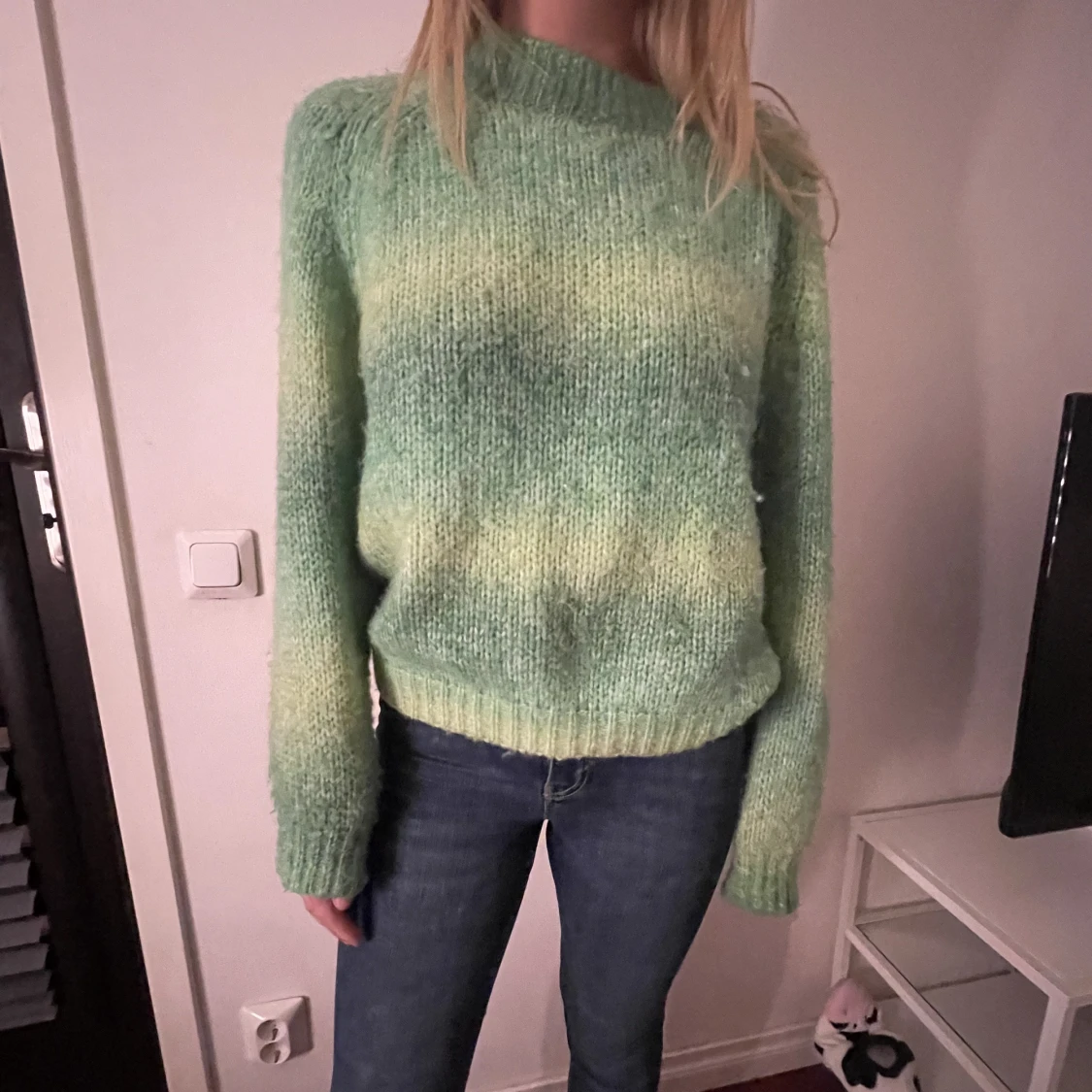 mysig stickad tröja