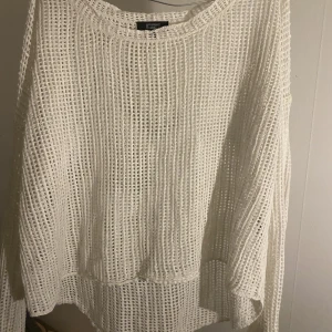 Genomskinlig tröja - I bra skick, storlek M  Möts upp i Stockholm