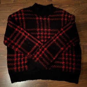 Mysig tröja  - Superskönt tröja. Storlek M/L. Fint skick. Nästan ny.