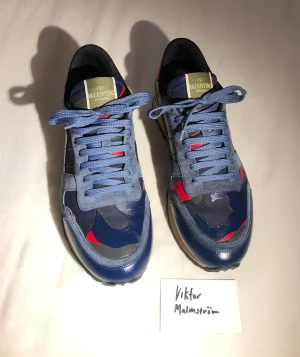 Valentino  - Valentino Rockrunners size 43. Väldigt fint skick. Kan mötas upp i Stockholm eller fraktas.