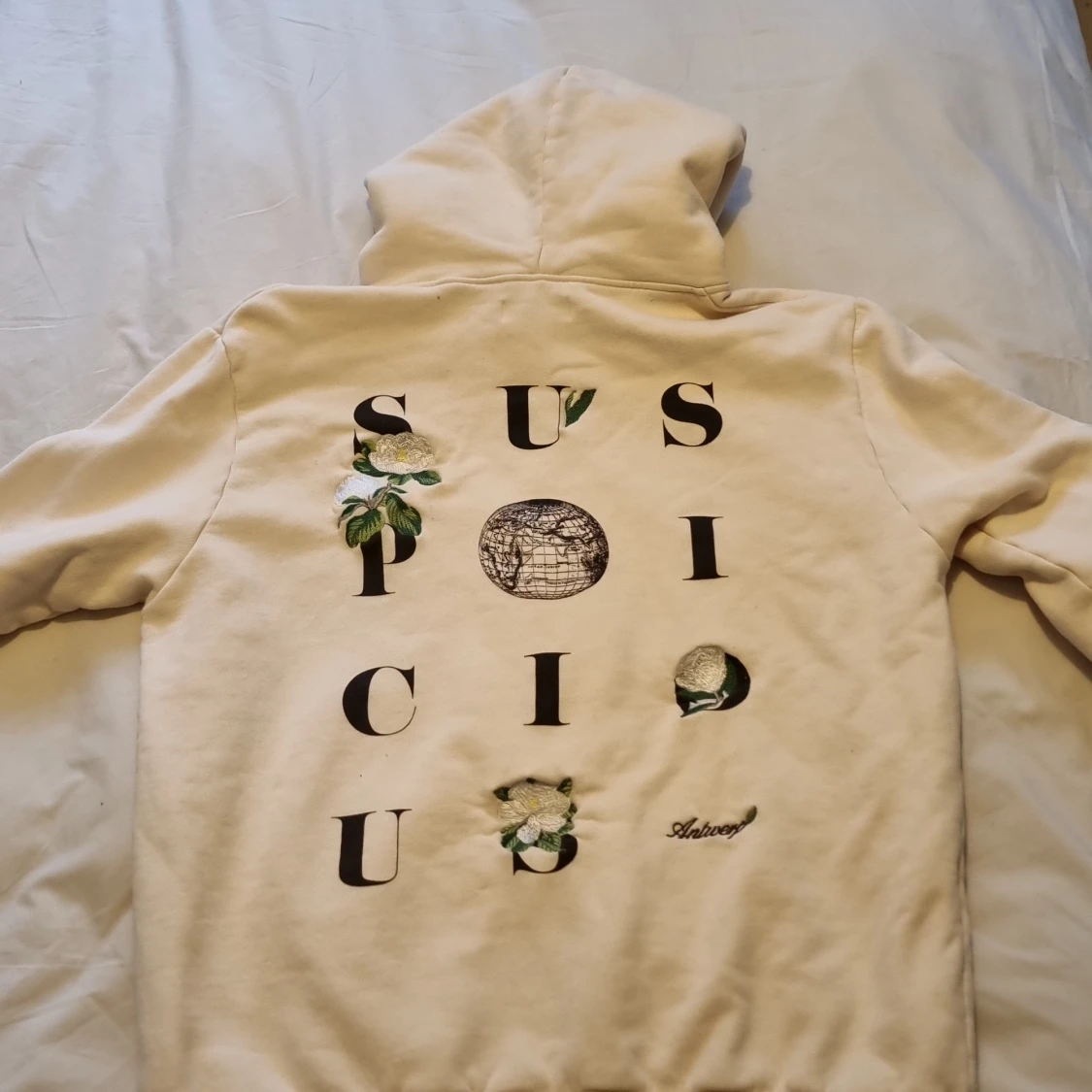 Suspicious Antwerp Hoodie - 90