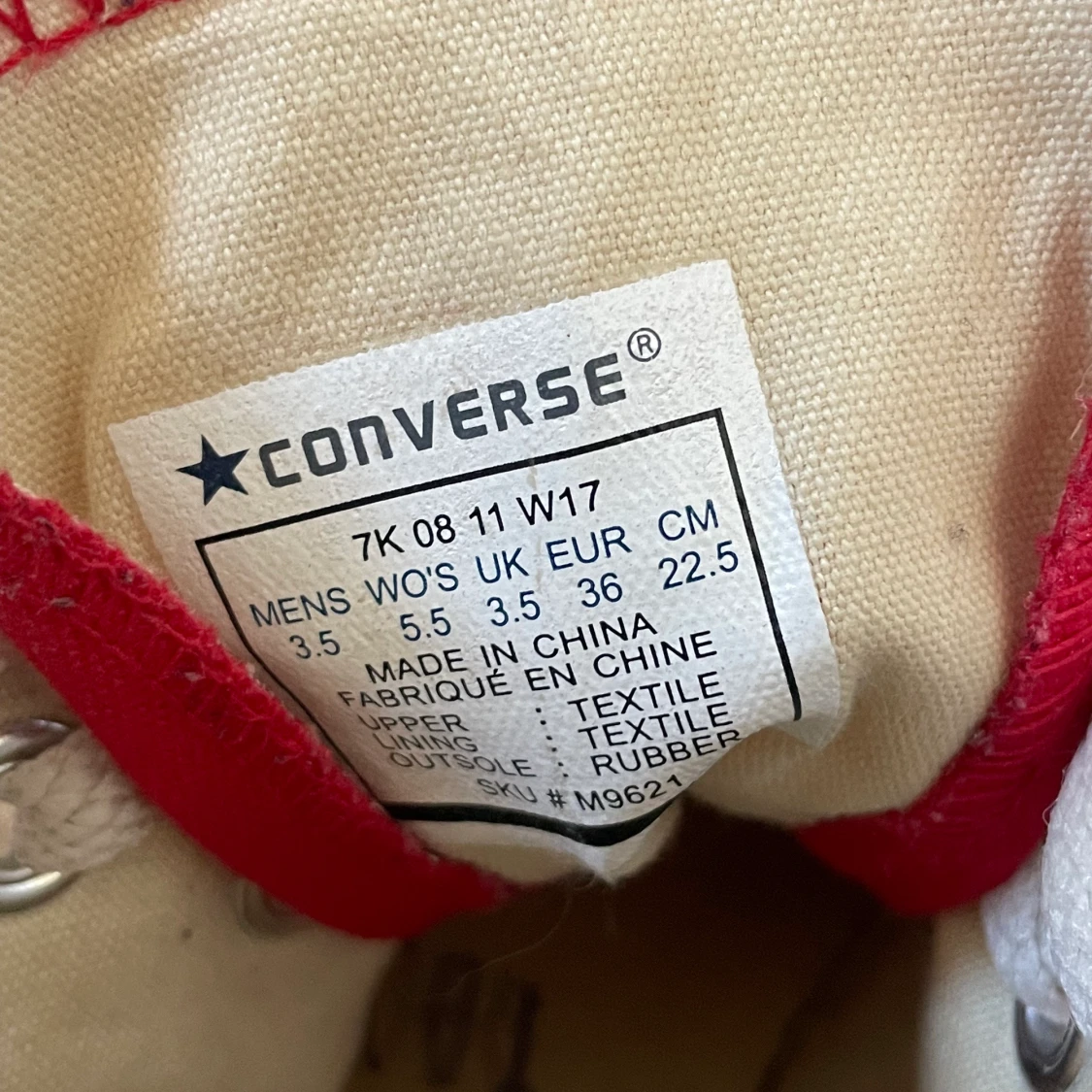 Röda Converse  - 91