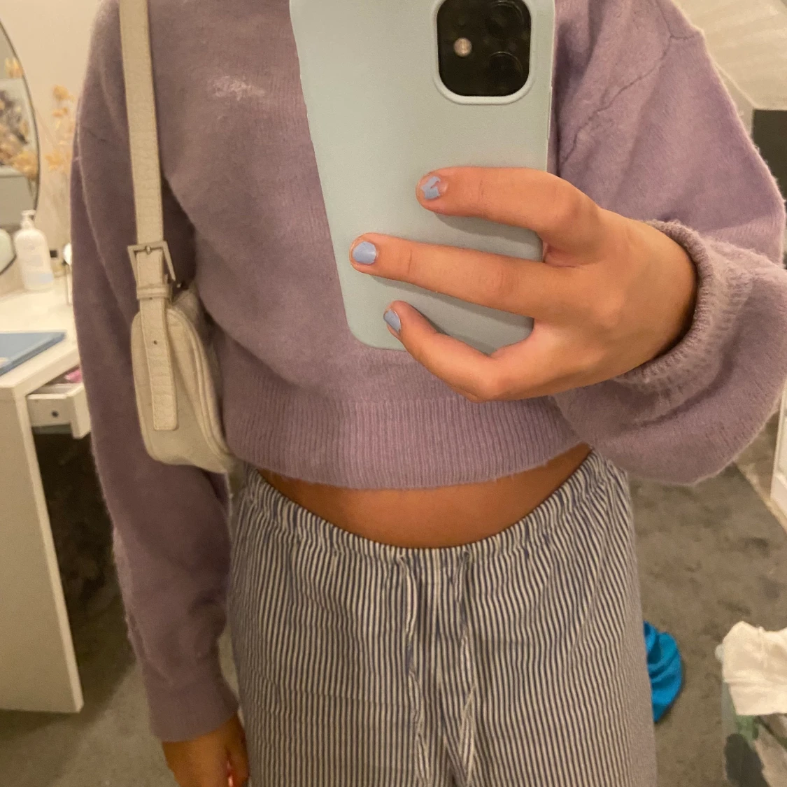 Lila stickad kofta - 90