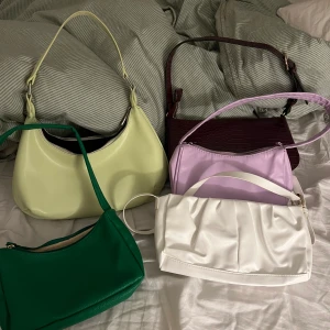 Väska - 50kr st, paketpris vid fler 