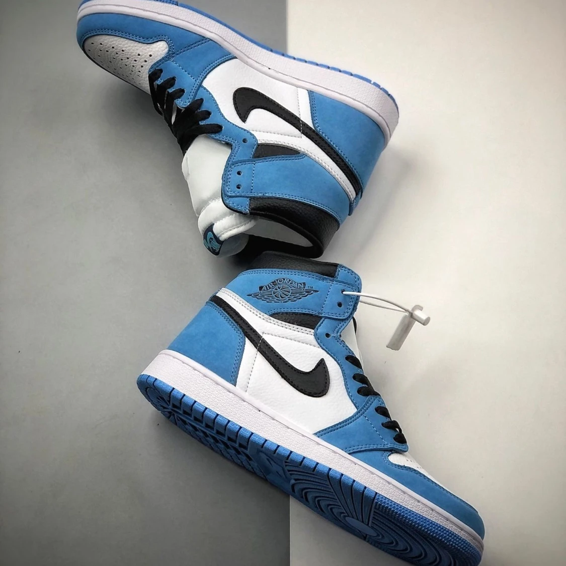 Airjordan 1 universitey blue - 90