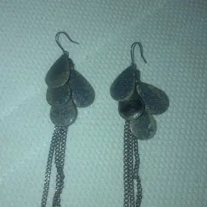 My mothers old earrings since the 80s