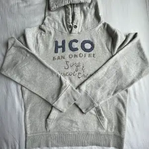 Jätte snygg ljusgrå vintage hoodie från hollister,  bra skick Storlek M/L