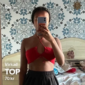 Topp - Virkad topp jag gjort själv🤩 Går att justera och bäras på olika sätt💕i