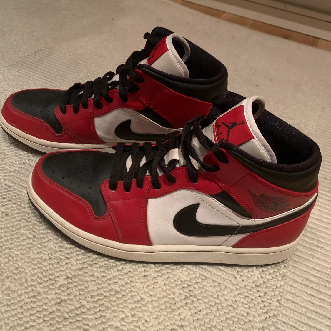 Air Jordan 1 Mid Chicago Blacktoe - 90