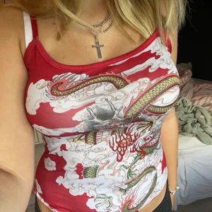 Coolt linne - Ett supé tcooly linne som jag köpte på humana för typ ett år sedan. Inte riktigt min stil längre därför släljer jag❣️