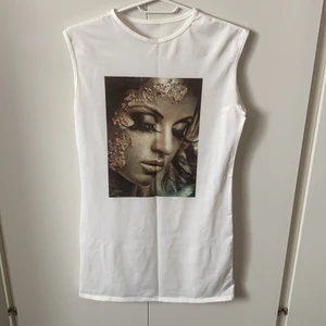 Lång t shirt - Lång T shirt, ( köp 3 betala för 2)💕
