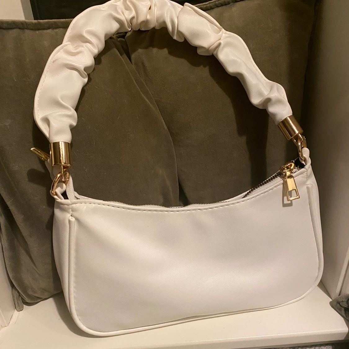 Vit axelväska - 90