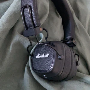 Marshall hörlurar - Marshall hörlurar i jätte bra skick