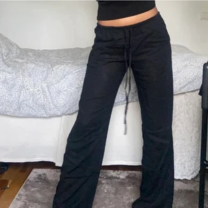 Linnebyxor - Intressekoll på dessa slutsålda linnebyxor från H&M som är helt nya🌸🌸 Sjukt snygga! (Lånad bild)