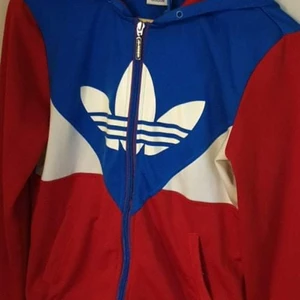 Adidas trackjacket - Adidaströja storlek 38 men den passar mer 36❤️