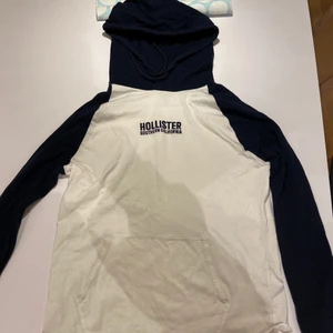 Hollister hoodie - Storlek S