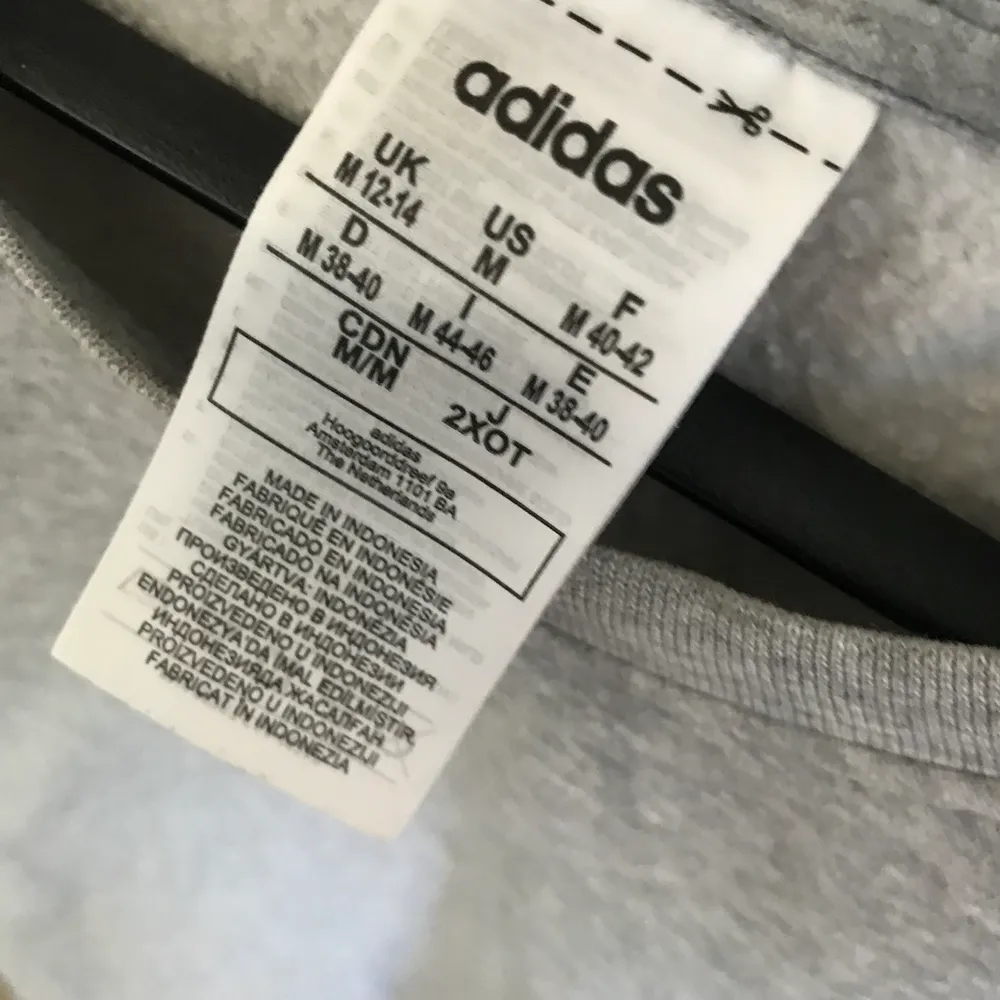 Adidas tröja. Köpte för 600+kr . Tröjor & Koftor.
