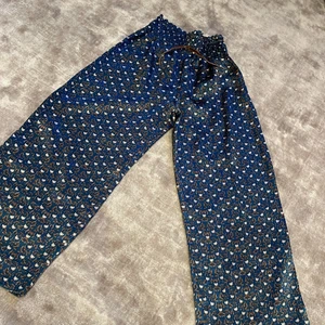 Party byxor från ZARA✨ - Aldrig använda👍🏻