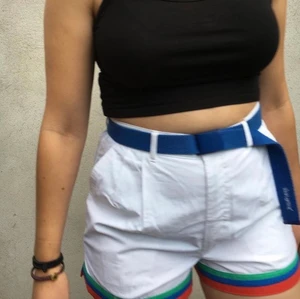 Shorts retro  - Retro shorts. Fint skick. Jag har mer kläder. Kolla min profil för samfrakt. 