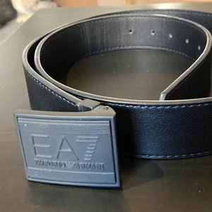 Armani skärp - Armani exhange skärp i läder, oanvänt