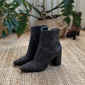 Zara skor  - Använda en gång, storlek 37 