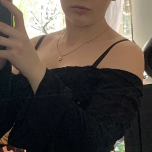 Tröja - Off shoulders