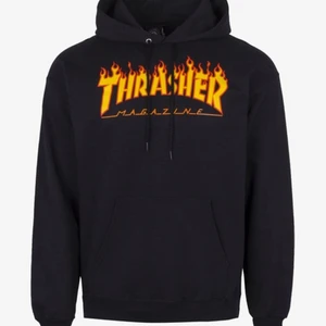 Trascher hoddie - Nyskick endast använd fåtal gånger. Slutsåld, köp direkt för 1000