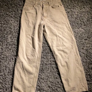 Bershka baggy jeans - Bra skick inget fel på dom  Nypris 300kr Storlek 38, passar typ 31w 32w