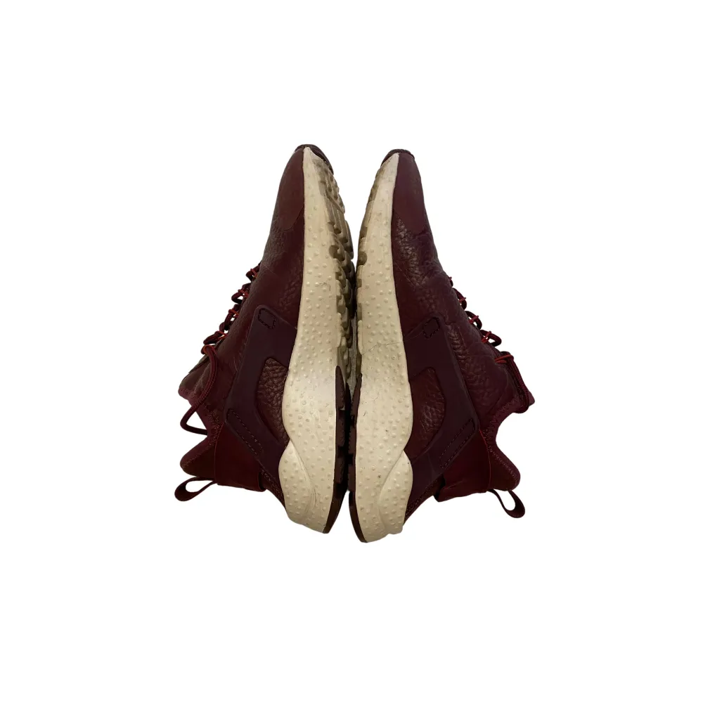 Sköna Nikeskor i modellen Air huarache! Utsidan av läder, använda ett fåtal gånger bara💘. Skor.