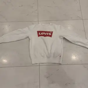En Levis tröja från Levis, andvänd ett par gånger