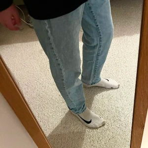 Valient skate denim jeans - Ett par blå jeans i bra skick. Storlek:Xs