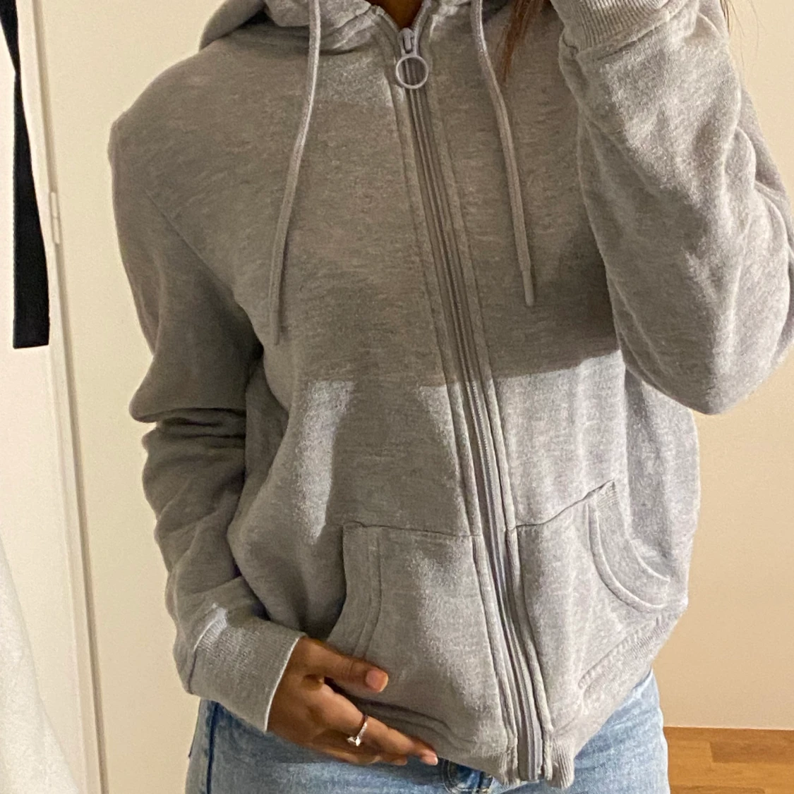 Grå zip upp kofta xs - 90