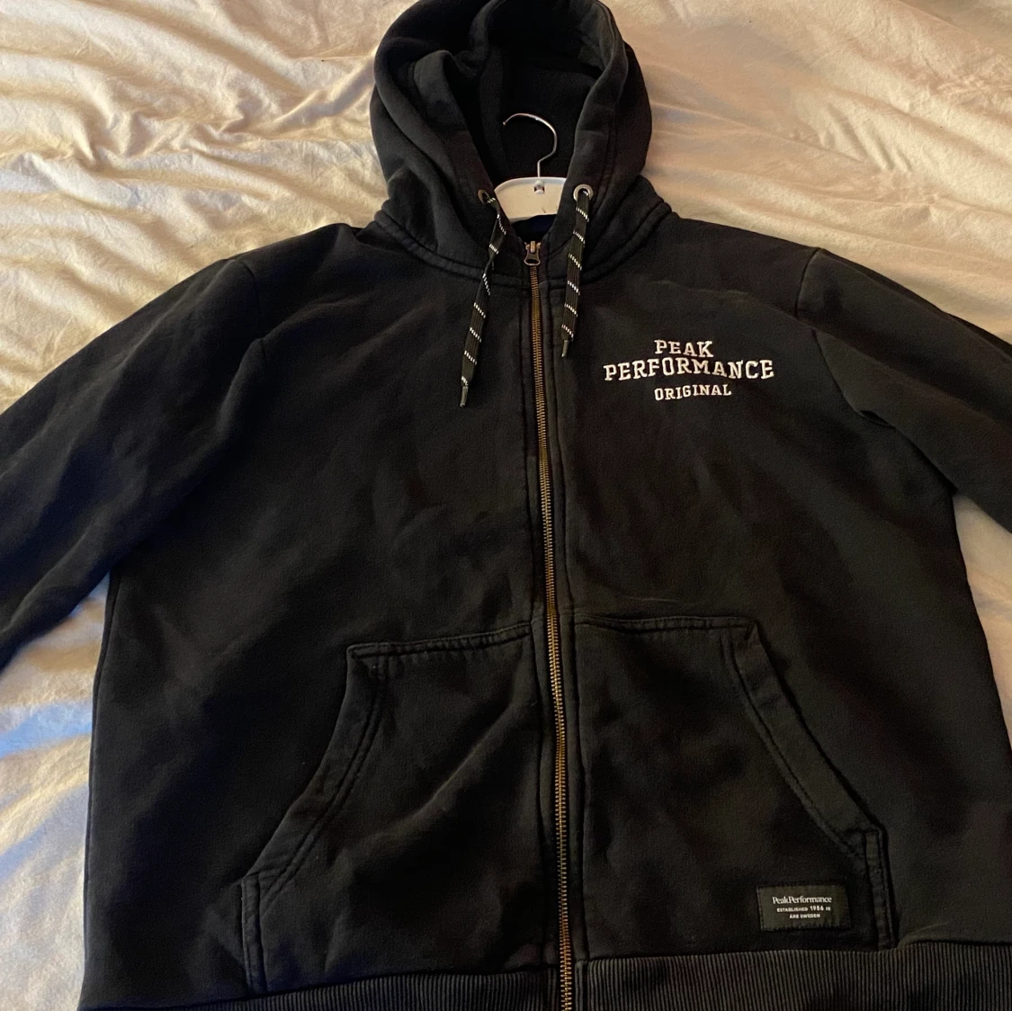 Peak performance hoodie 