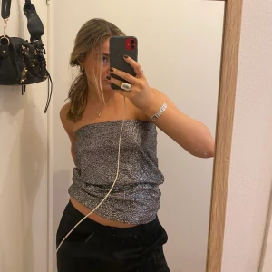 Glittertopp - Det är egentligen en kjol men andvänt som topp