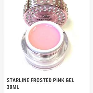 Nu säljer jag min frosted pink gel från nagelgiganten som nästan är halvfylld. Om ni undrar över nånting så skriv till mig.  Det finns även fler bilder  ❌TRYCK INTE PÅ KÖP DIRekt!!!!!❌