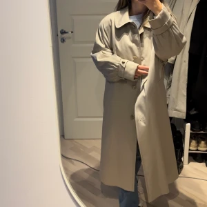 Fodrad kappa 230kr - Passar storlek S-L beroende på passform.  Jag är storlek xs 