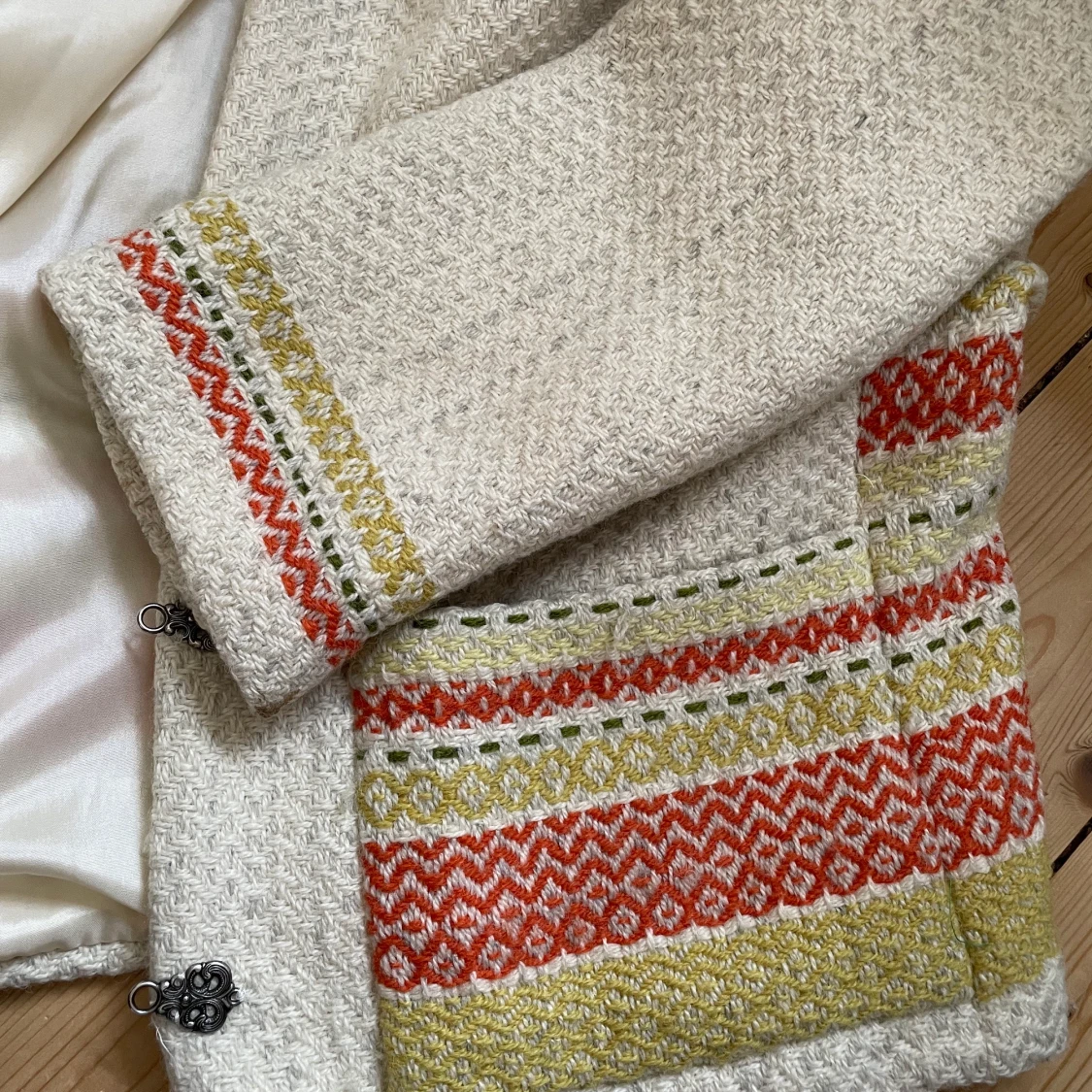 Mönstrad höst/vårjacka  - 90