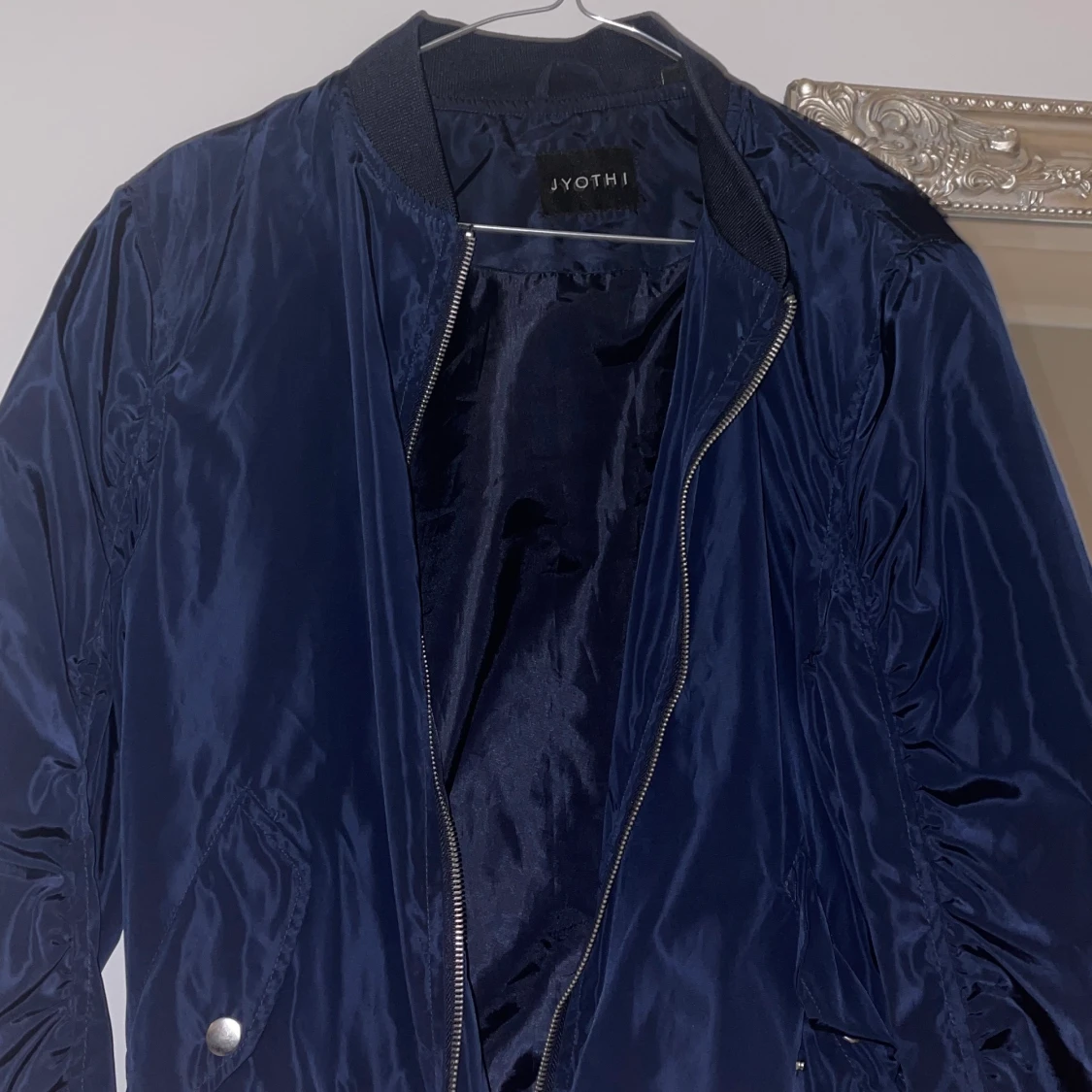 JYOTHI jacka