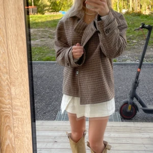 Arket kappa - Säljer min arket kappa, rutig storlek 34. Jättebra skick! 🌸