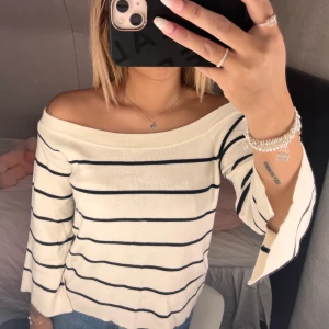 Randig tröja  - Randig fin tröja i storleken S. Är i bra skick!!